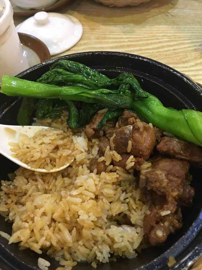 汤好饮椰子炖汤煲仔饭(南沙万达店)-"在附近办事,想过来吃个快餐,搜到