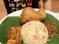 椰浆炸鸡饭-关夫人餐厅(阳光广场店)