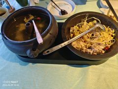 云海肴汽锅鸡-云海肴云南菜(浦江欢乐颂店)