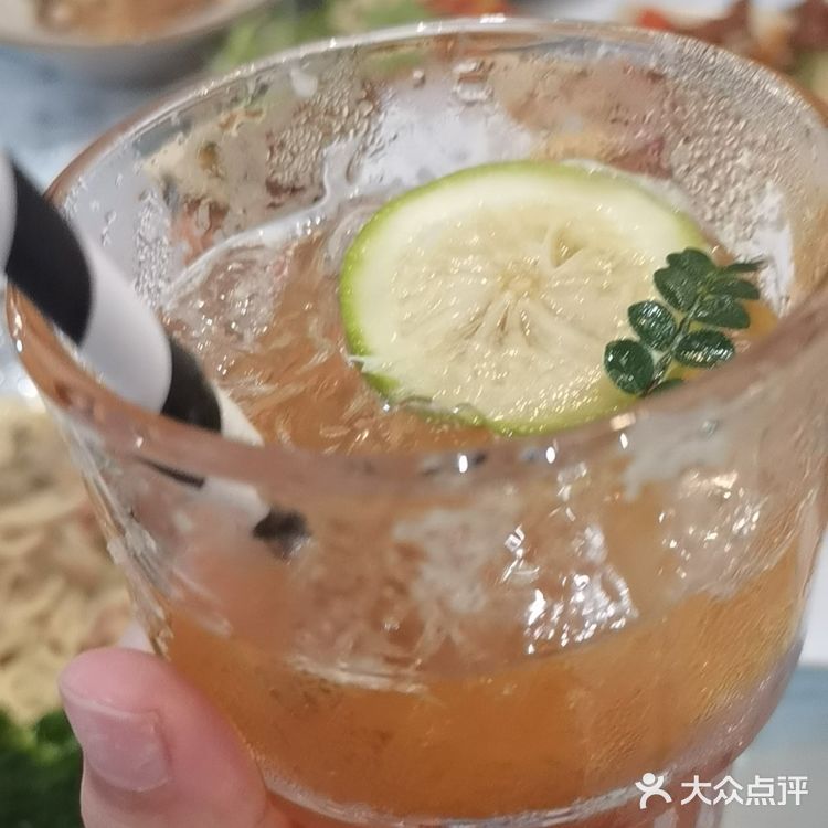 小县城的无国界料理餐厅，本来没办太大希望