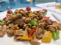 清炒野黄菇-清真悦宾楼食府(海湖店)
