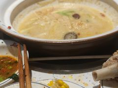 -三人行骨头王火锅(长寿店)