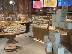 面包甜点陈列柜-昆明冠生园·蛋糕·面包(南强街店)