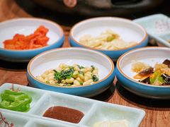 -明洞阿姨·韩式酱蟹烤肉·创意料理(三元桥店)