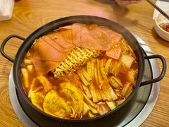 部队年糕火锅-麻麻桃韩式料理(百盛B馆店)
