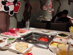 -海底捞火锅鲜切牛肉主题店(长寿路店)