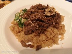 香滋滋牛肉饭-必胜客(上地华联店)