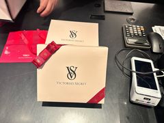 -Victoria's Secret(杭州湖滨银泰in77店)