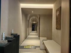 -灸春堂·艾灸·痛症·整脊连锁(之江银泰店)