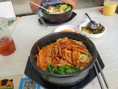 -拌来拌去石鍋拌飯(文鼎店)