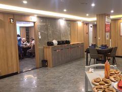 -有红鸡毛店·川菜(建设路店)