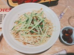 -肥肥虾庄·金牌油焖大虾(沙湖店)