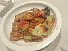 -客家大院·非遗赣南客家菜(郁孤台店)