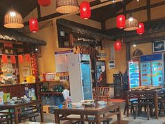 -富正毅三下锅·湘西韵味(天门山索道店)