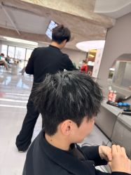 -宫铭烫发染发接发店