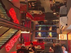 -龙巢盱眙龙虾·牛蛙·烧烤宵夜(八卦岭店)