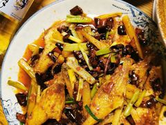 香辣耗鱼-缘生态云南菜·野生菌庭院餐厅(华侨城店)