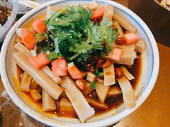 -包整·丝娃娃(一览甲秀楼风景店)