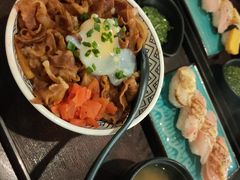 -必胜客(上海华谊新所店)