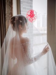 -莫小姐婚纱