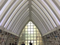 -钟书阁(松江泰晤士小镇店)