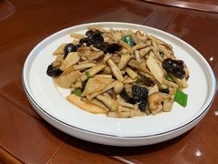 -吴记酱骨炖菜馆(康安路店)