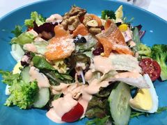 烟熏三文鱼沙拉-悦享绿山墙西餐厅