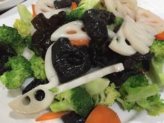-溢心园香河肉饼总店