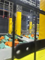 -蹦贝运动中心·蹦床·攀岩·闯关(龙岗店)