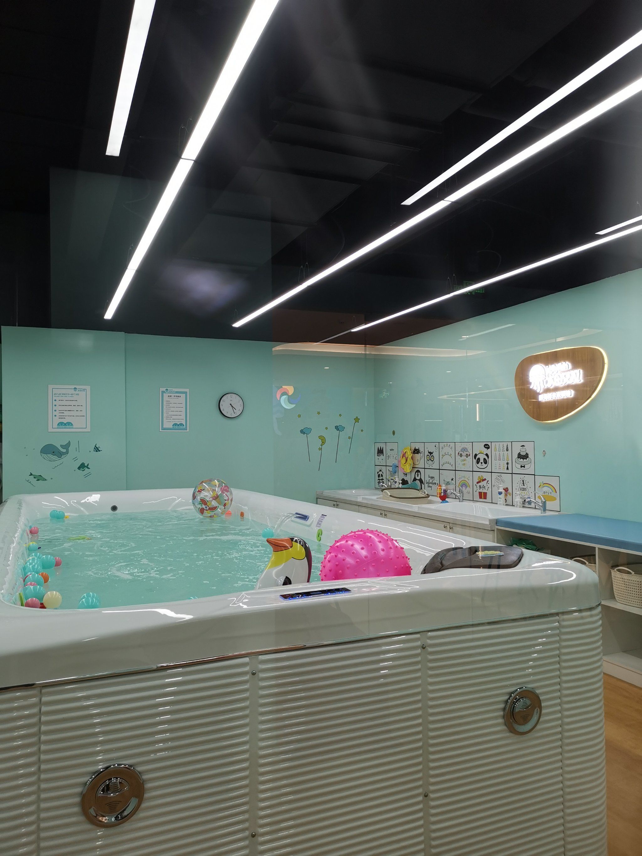 红象汇也有婴幼儿水育啦