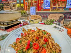 -刘姐啤酒鱼民族演艺餐厅(西街总店)