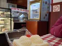-红宝石·鲜奶小方·海派西点房(肇嘉浜店)