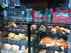 面包甜点陈列柜-星巴克(广州立白中心店)