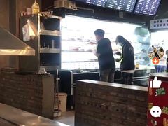 -马路牙子烧烤音乐酒馆(望京店)