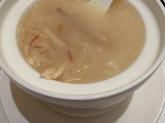 鱼翅羹-轩记海鲜餐厅·四十五年老字号·经典粤菜(西区彩虹店)