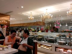 -泉福居酱骨头自助广场(南大街商业步行街店)