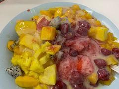 鲜果盛宴-美肴冰品·汉堡·牛腩饭(总店)