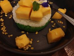 -Chom Cafe and Restaurant