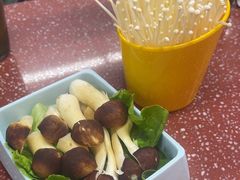 -四囍码头海鲜烧烤自助火锅(外滩南京东路悦荟广场店)
