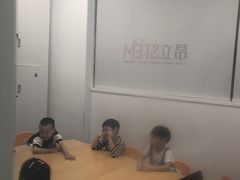 -斯坦星球AI编程·机器人科创·科学实验·信奥·思维·STEM·乐高·竞赛考级(长宁虹桥大融城荟聚中心)