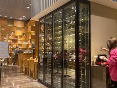 -两咖啡自助餐厅(静安香格里拉酒店)