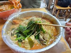-二钢串叔麻辣烫(华龙大厦店)