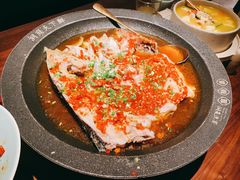 洞庭湖鱼头-望湘园·洞庭渔宴(浦江欢乐颂店)