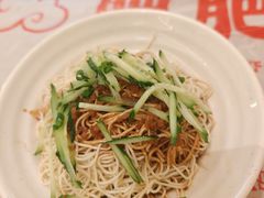 -肥肥虾庄·金牌油焖大虾(汉口城市广场店)