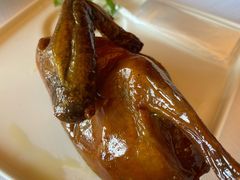 玻璃皮烤乳鸽-富力丽思卡尔顿酒店·丽轩中餐厅