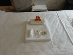 -禾颜社·精致美容