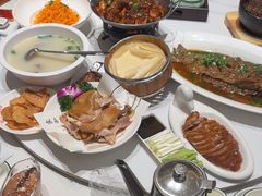 -梅利汴京烤鸭•开封豫菜地标店(东大街店)