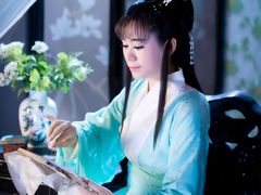 -九月鹰飞汉服摄影工作室