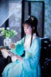 点击看大图 -九月鹰飞汉服摄影工作室