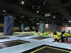 -反弹蹦床公园·亲子乐园·团建·派对(青岛融创茂店)
